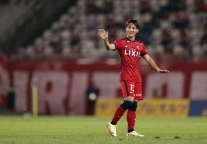 记者:24岁鹿岛中场荒木辽太郎将租借至圣图尔登,合约带买断选项