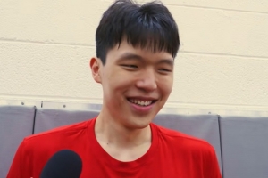 第二年心态和角色是否有变化?杨瀚森:没有 就是上场打好球!